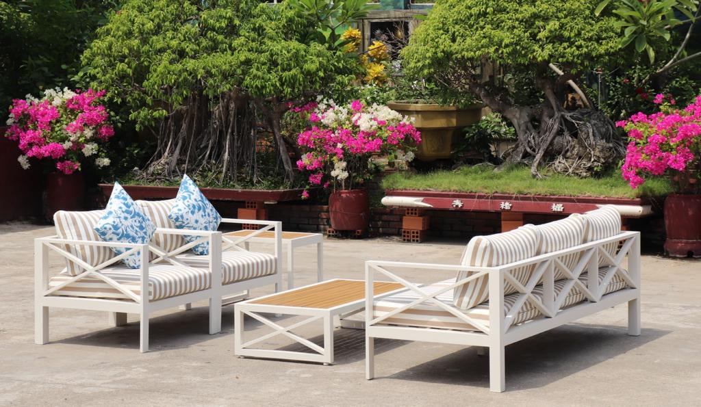 5-Piece Modern Outdoor Lounge Furniture Set Inc 3-Seater Day Bed, Coffee Table, Side Table & 3+1+1