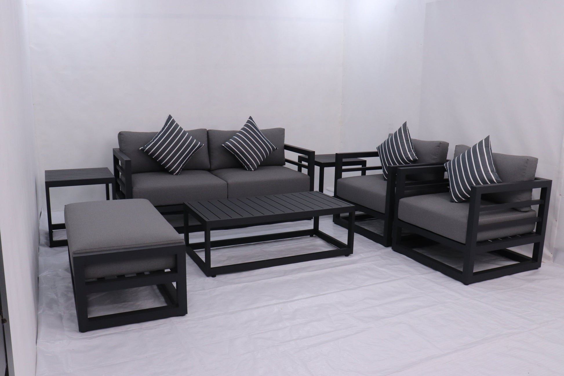 7 Piece Charcoal Aluminium Hampton Style Outdoor Furniture Lounge Set Weather Resistant 3 Seater, 1+1 + Coffee Table & 2x Side tables