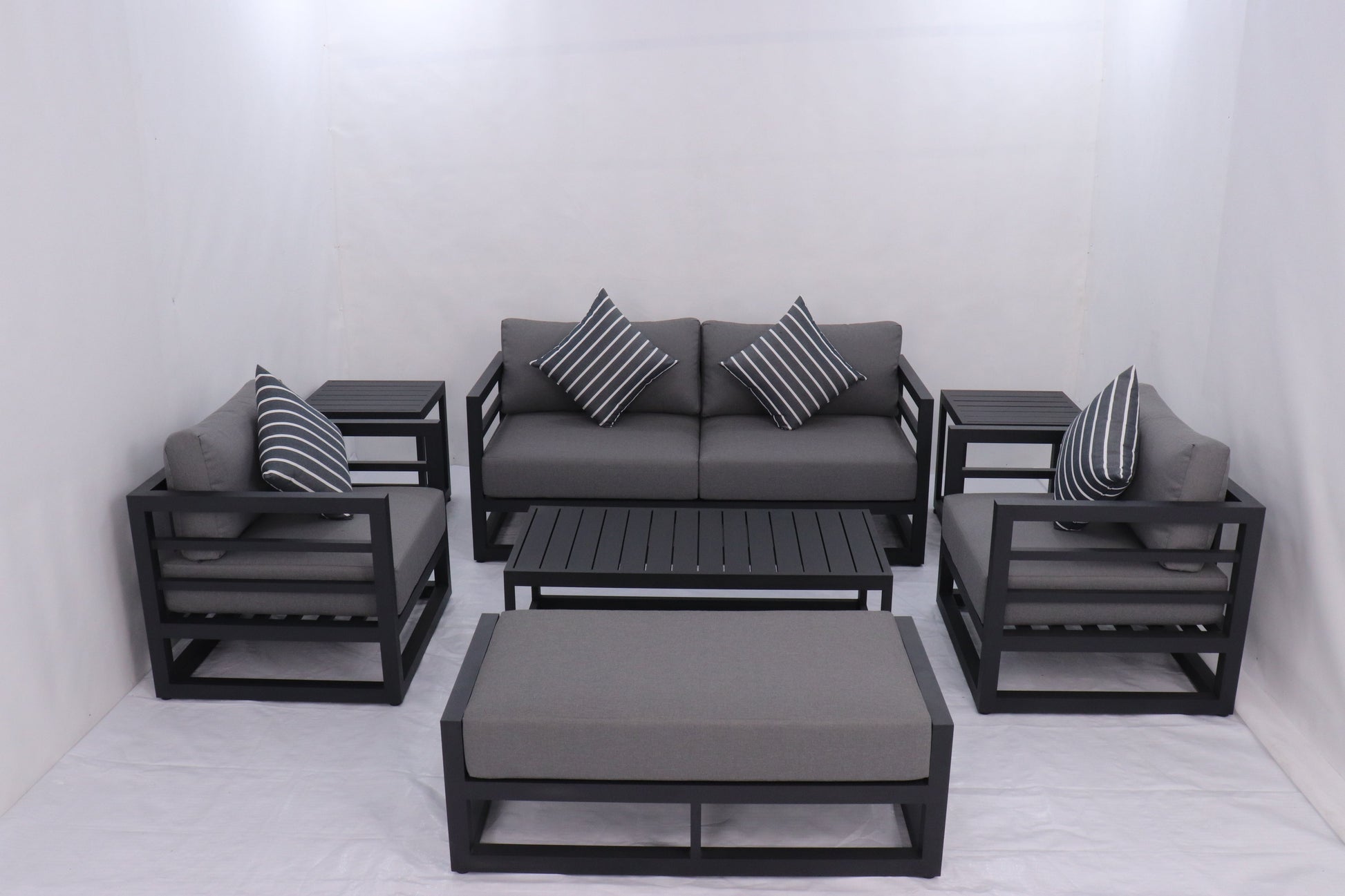 7 Piece Charcoal Aluminium Hampton Style Outdoor Furniture Lounge Set Weather Resistant 3 Seater, 1+1 + Coffee Table & 2x Side tables
