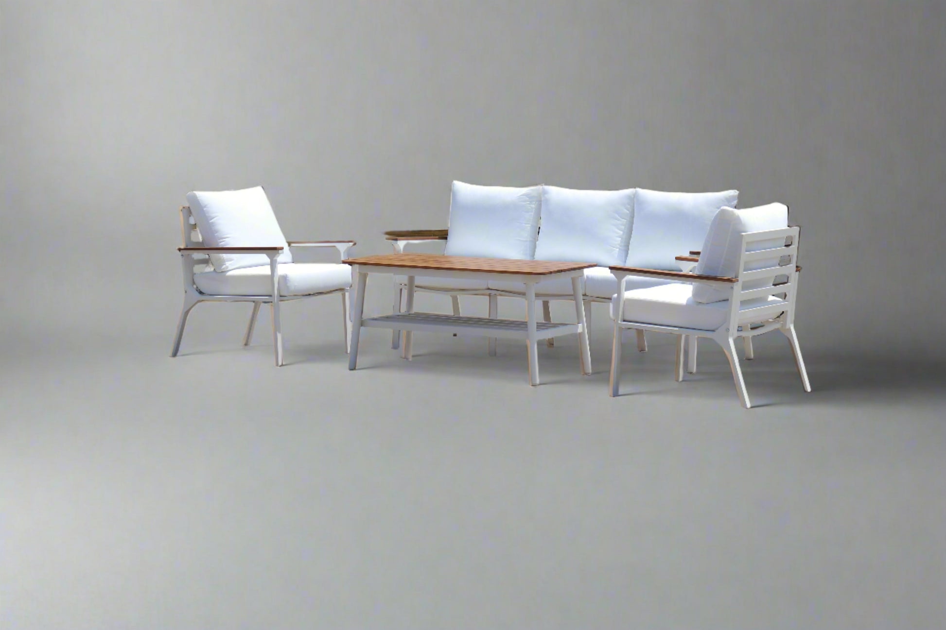 Modern 4-Piece White Aluminium Wheather Resistant Outdoor Lounge Set inc coffee table & pillows