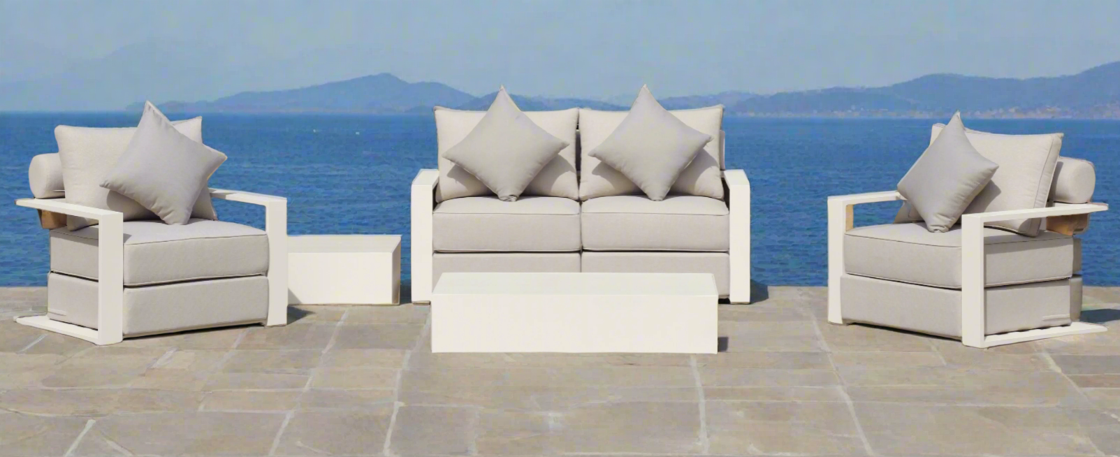 White Hampton Style Lounge Set Inc 2+1+1, Coffee Table Aluminium Frame and Weather Resistant Fabric